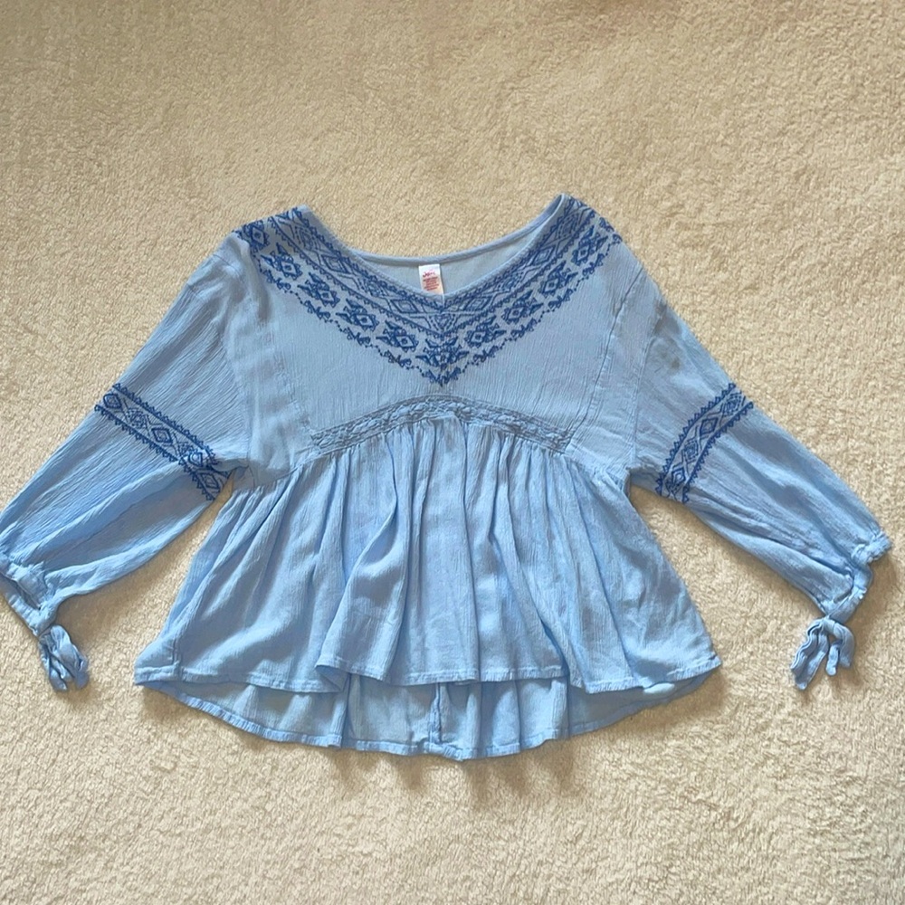 Blue flow blouse🌊